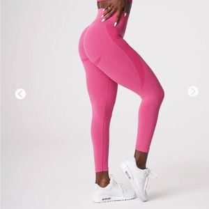 NVGTN Fuchsia Contour Seamless Leggings
